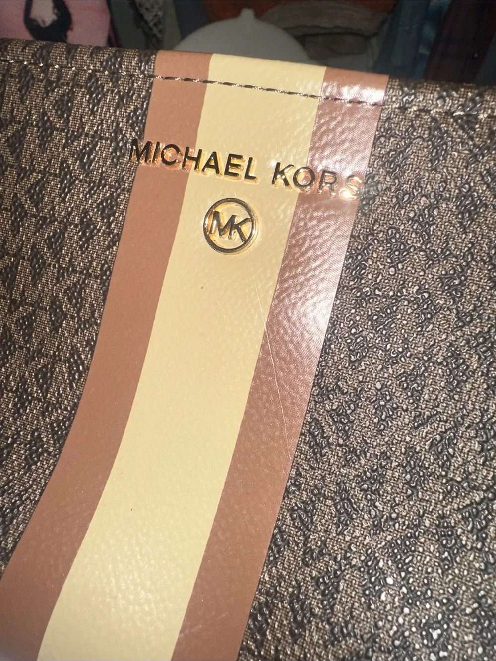 Michael Kors compact michael